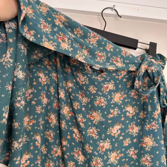 American Eagle Green Floral Print Mini Skirt Tie Waist‎ Women's Medium - Picture 3 of 7